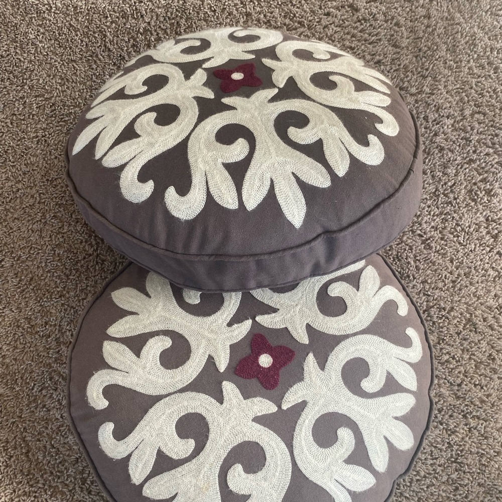 Beautiful Throw Pillows - Picture 2 of 4